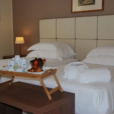 호텔 도무스 마리에 알베르고 3*