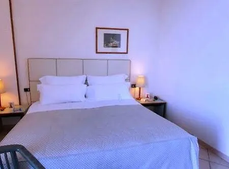 도무스 마리에 알베르고 3*