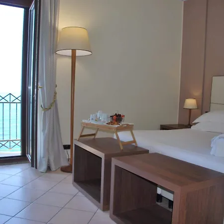 Hotel Domus Mariae 3*